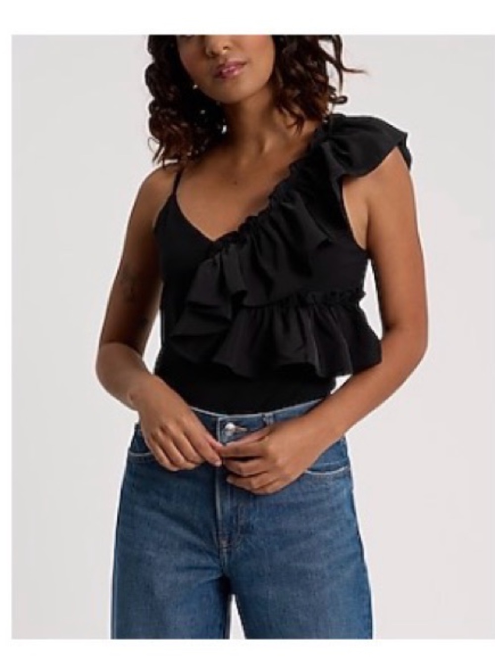 Body Contour Stretch Cotton V-
Neck Ruffle Bodysuit